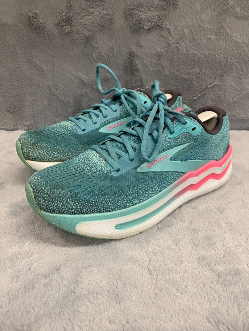Brooks Ghost Max 2 Womens Teal Pink Athletic Running Shoes Womens Size 10 - Picture 2 of 15